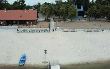 Plaża przy Jeziorze Raczyńskim Zaniemyśl 6